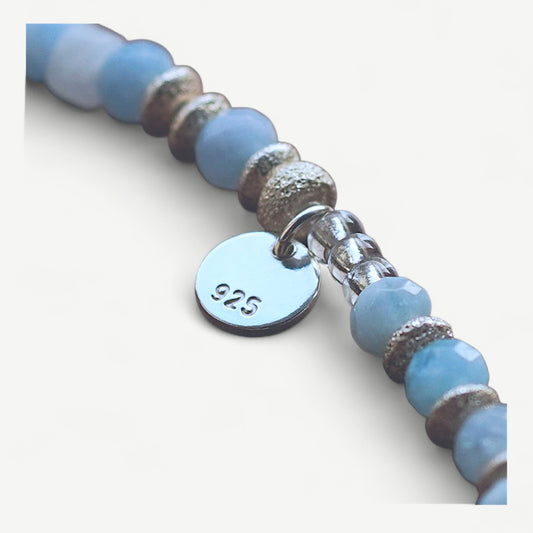 Armband mit weißem Quarz, Aquamarin Naturstein & Glasperlen – 925 Silber